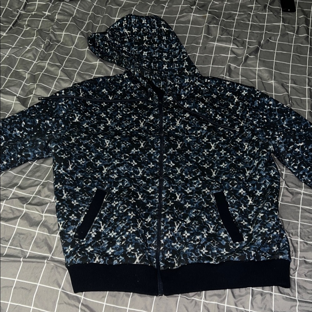 Louis Vuitton Blue and White Floral Fabric